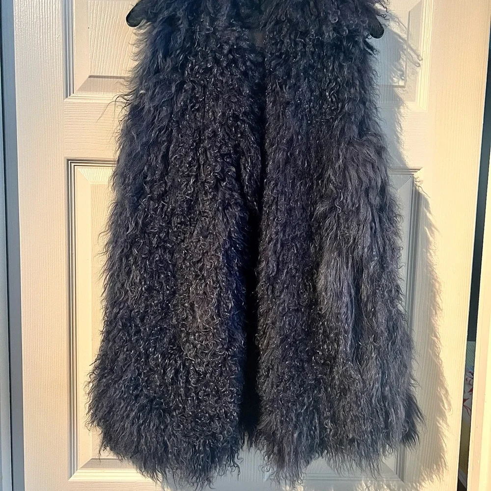 Diane Von Furstenberg DVF authentic Mongolian lamb fur vest sz L - Picture 2 of 6